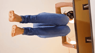 11692 - Suffer under my bare feet, slave!
