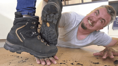 14907 - Dirty hiking boots destroy the slave's hands