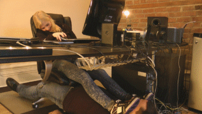 17732 - Kayla's Office Footstool - (Full HD 1080p Version)