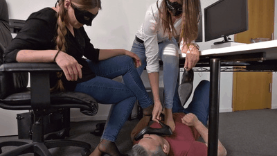 26223 - Office technician gets punished under nylon feet