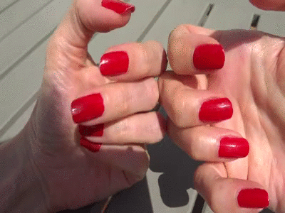 26645 - Red fingernails are so pretty - long natural nails!