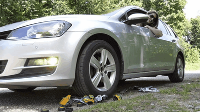 26837 - Destroying all of your toys under my tire