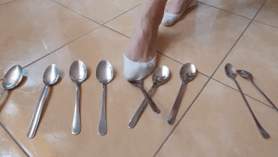 27950 - Playing with Spoons