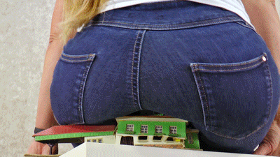 28106 - Small town sat flat by Lady Nora's denim ass