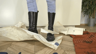 28218 - Precious old documents and fabrics under my boots