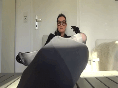 28737 - Sniff your step-aunt's foot pussies and cum play
